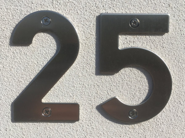 Photo of the number 25